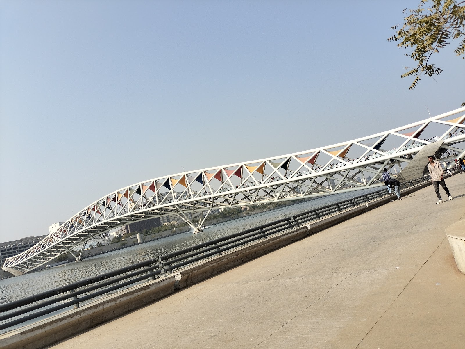 Riverfront Walk Way E