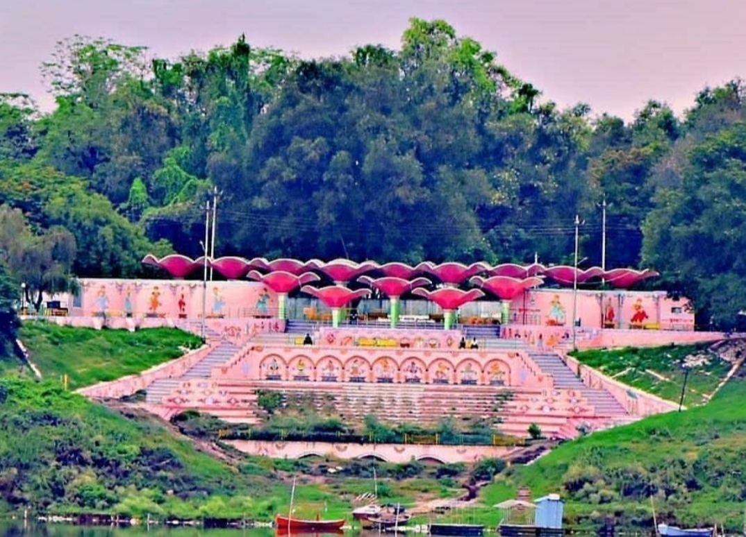 Saraswati Ghat
