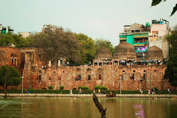 Hauz Khas Fort photo 1