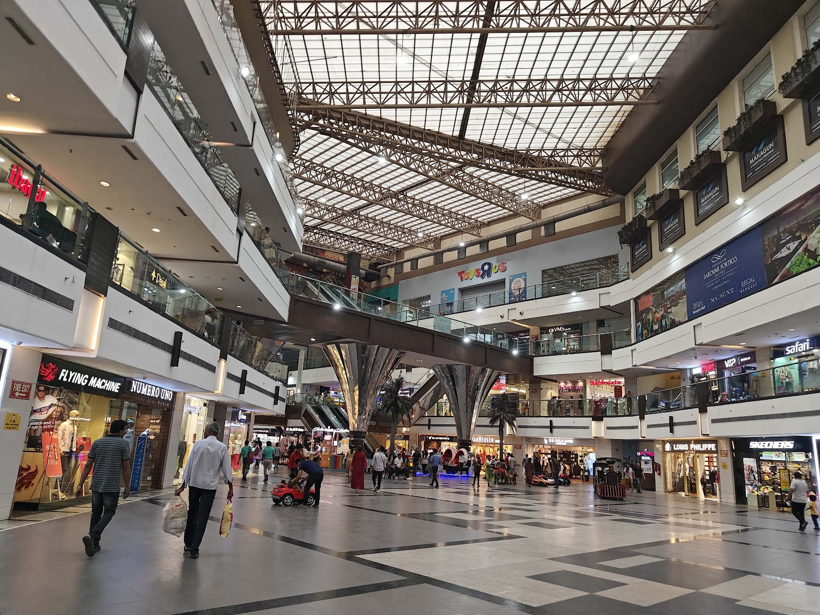 Mahagun Metro Mall photo 3