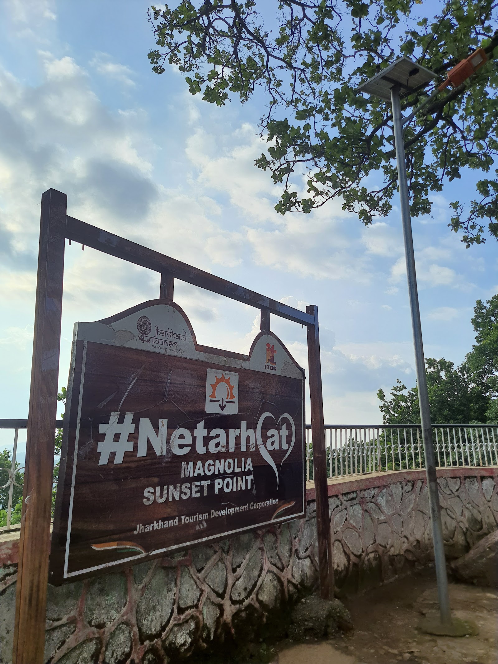 Magnolia, Sunset Point, Netarhat photo 3