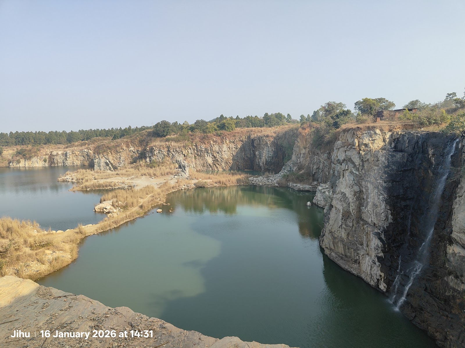Chameli Waterfall photo 2